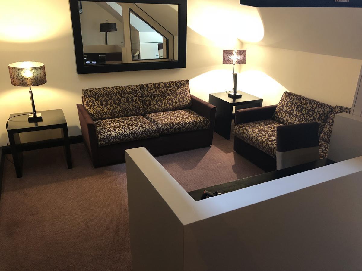 The Bluebell Hotel Нит Экстерьер фото